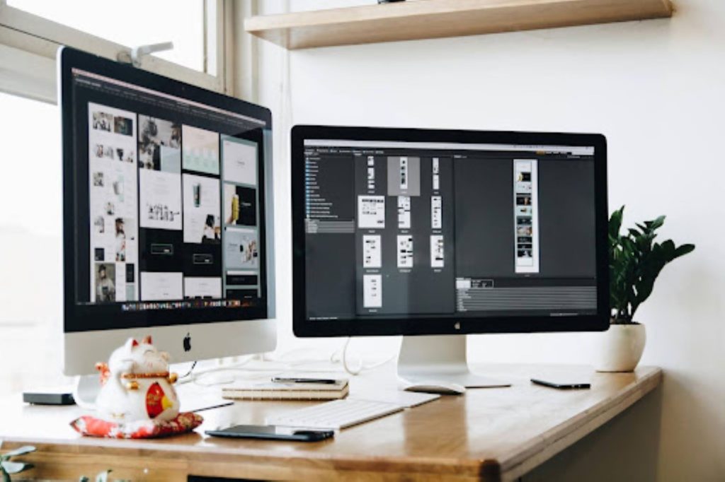 dual computer screens